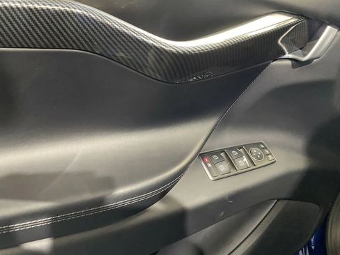 Used 2017 Tesla Model X 75D image 11