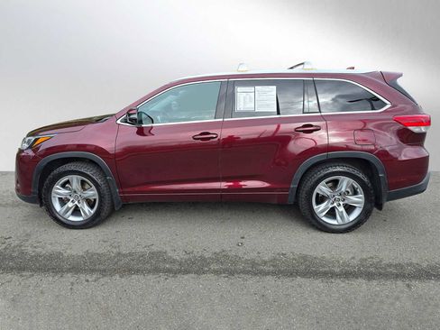 Used 2017 Toyota Highlander Limited image 6