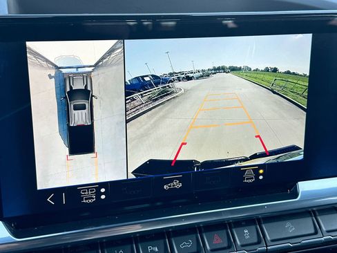 Used 2024 Chevrolet Silverado 3500 High Country w/ High Country Premium Package image 16