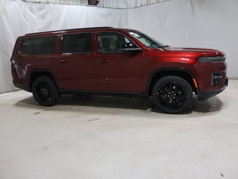 New 2026 Jeep Grand Wagoneer L Limited AWD/4WD image 6
