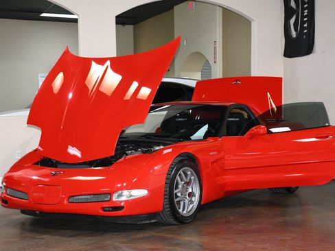 Used 2003 Chevrolet Corvette Z06 w/ Memory Package, 3 Drivers RWD image 90
