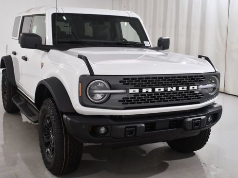 New 2026 Ford Bronco Badlands AWD/4WD image 4