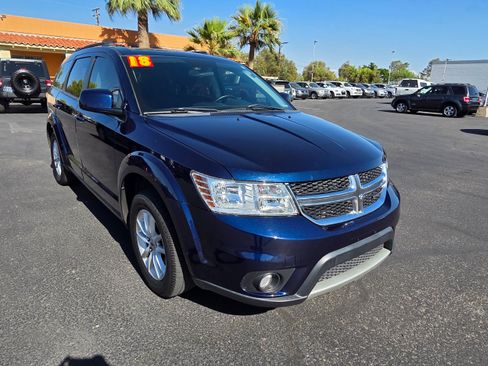 Used 2018 Dodge Journey SXT w/ Premium Group FWD image 7