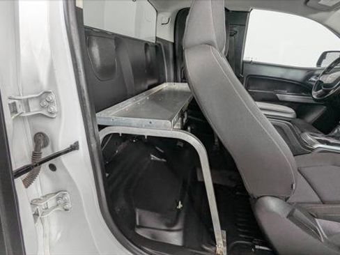 Used 2022 Chevrolet Colorado LT w/ Fleet Safety Package image 19