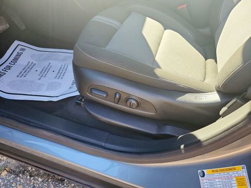 Used 2023 Chevrolet Blazer LT w/ Convenience Package image 11