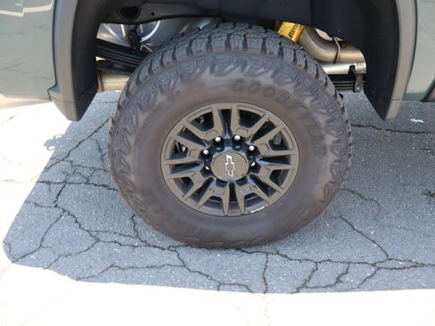 Used 2026 Chevrolet Silverado 2500 ZR2 AWD/4WD image 41