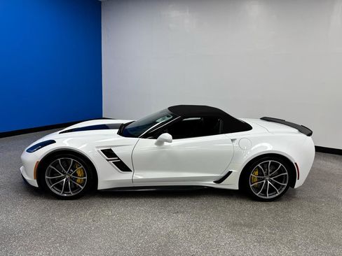 Used 2019 Chevrolet Corvette Grand Sport w/ Z07 Performance Package RWD image 4