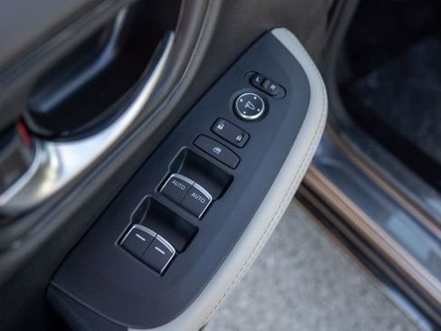 Used 2024 Honda HR-V EX-L image 18