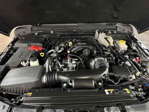 Used 2023 Jeep Wrangler Unlimited Rubicon w/ Xtreme Recon 35" Tire Package image 24