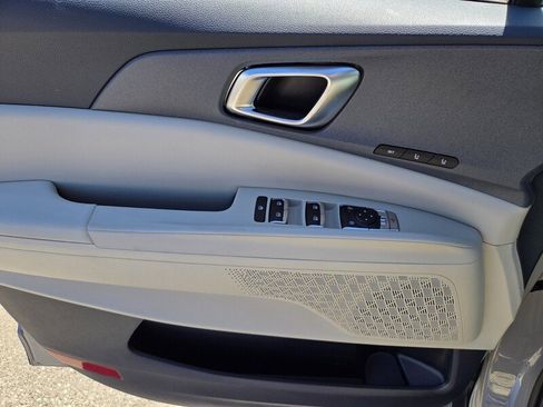 New 2026 Kia Carnival EX image 10