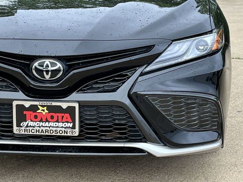 Used 2023 Toyota Camry XSE FWD image 8