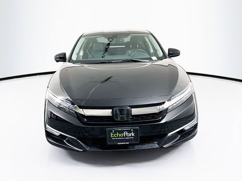 Used 2018 Honda Clarity Touring image 2