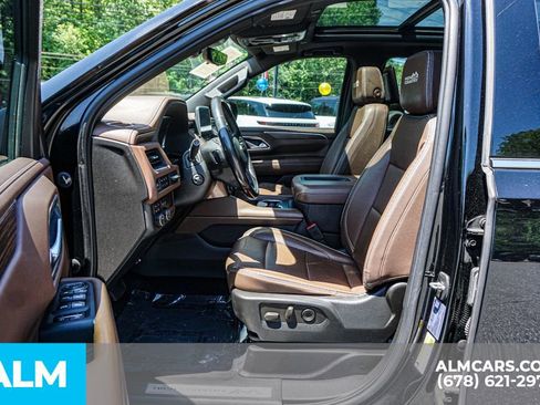 Used 2023 Chevrolet Suburban High Country AWD/4WD image 19