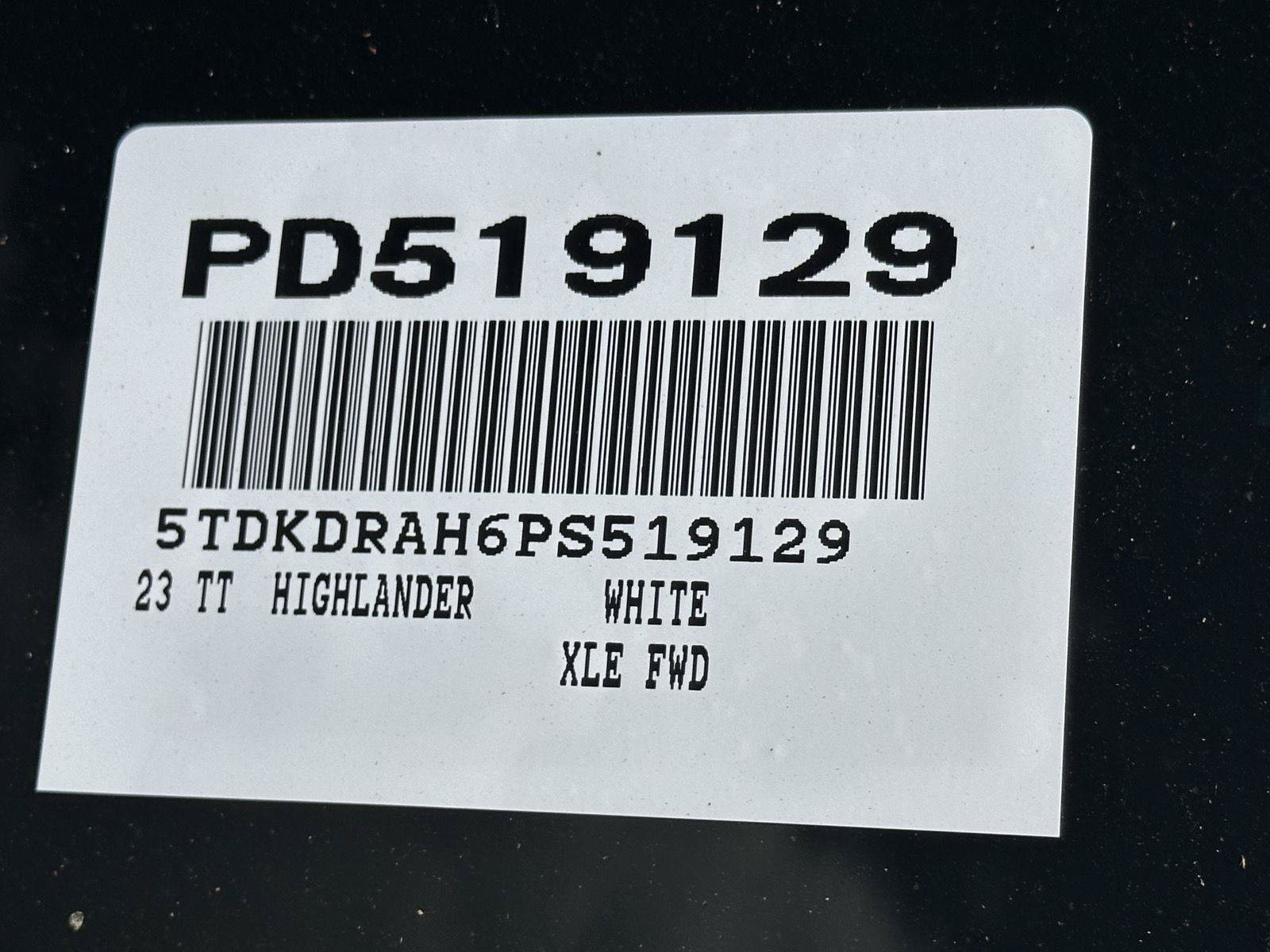 Used 2023 Toyota Highlander XLE FWD image 15