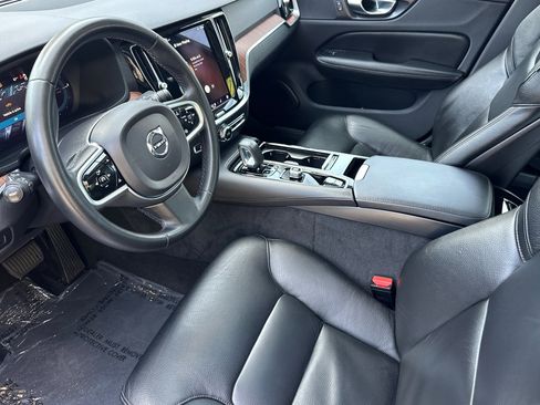 Certified 2023 Volvo S60 T8 Plus image 10