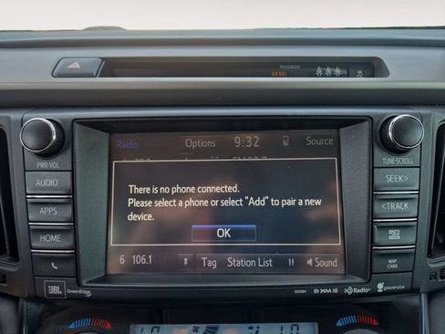 Used 2018 Toyota RAV4 Limited w/ Carpet Mat Package FWD image 24