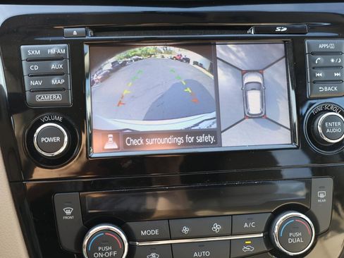 Used 2015 Nissan Rogue SL image 26