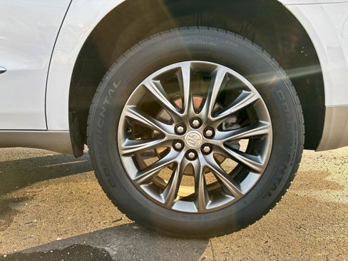 Used 2022 Buick Enclave Premium AWD/4WD image 39