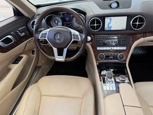 Used 2015 Mercedes-Benz SL 550 w/ Driver Assistance Package image 25
