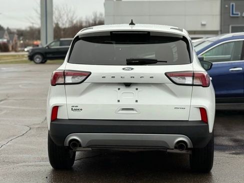 Certified 2022 Ford Escape SE w/ Cold Weather Package image 40