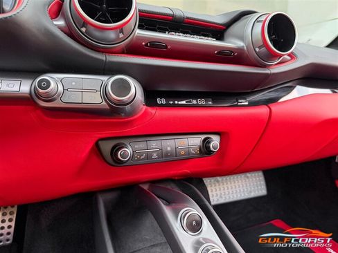 Used 2018 Ferrari 812 Superfast RWD image 16