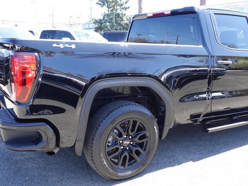Used 2024 GMC Sierra 1500 Pro w/ Graphite Edition AWD/4WD image 12
