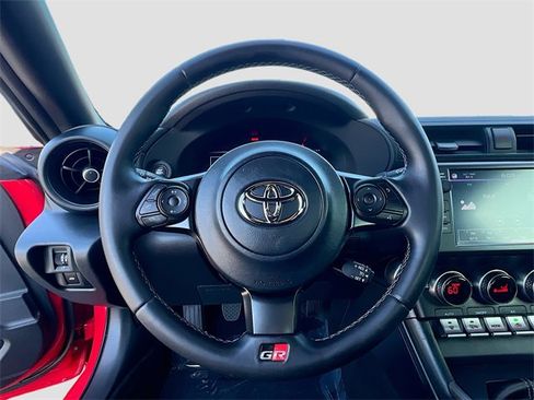 Used 2022 Toyota GR86 image 10