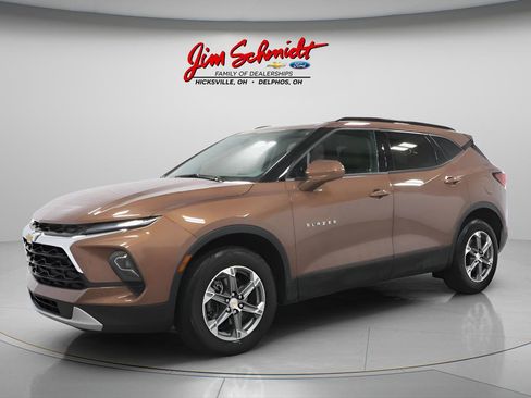 Used 2023 Chevrolet Blazer LT w/ Convenience Package FWD image 2