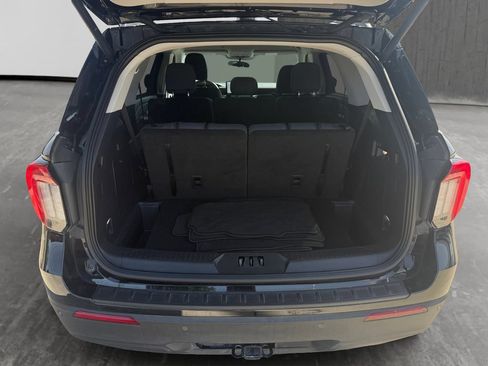Used 2025 Ford Explorer Active RWD image 18