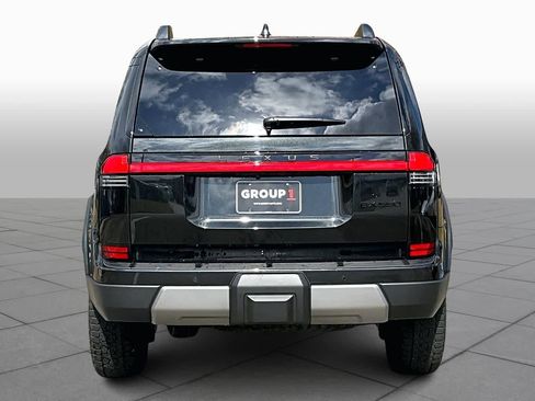 Used 2024 Lexus GX 550 image 5
