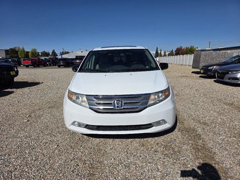 Used 2011 Honda Odyssey Touring Elite image 3