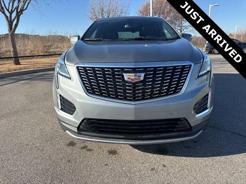 Used 2023 Cadillac XT5 Premium Luxury image 2