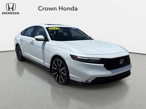 Used 2023 Honda Accord Touring image 6