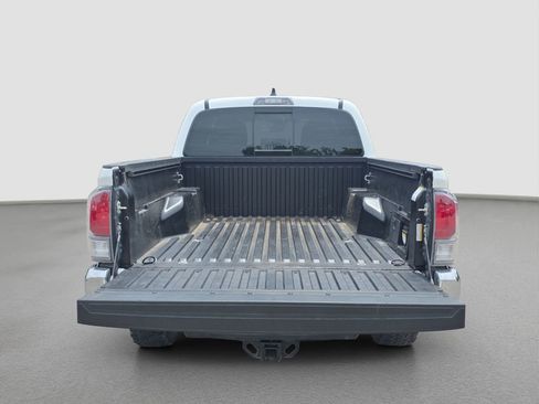 Used 2023 Toyota Tacoma TRD Off-Road AWD/4WD image 17