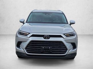 Used 2025 Toyota Grand Highlander FWD video 2