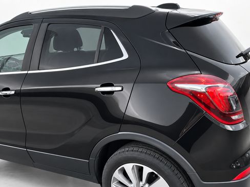 Used 2019 Buick Encore Preferred FWD image 5