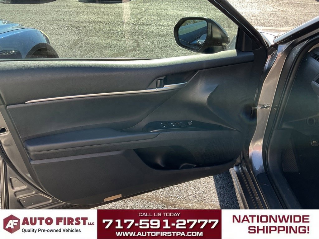 Used 2018 Toyota Camry SE w/ Audio Package FWD image 5