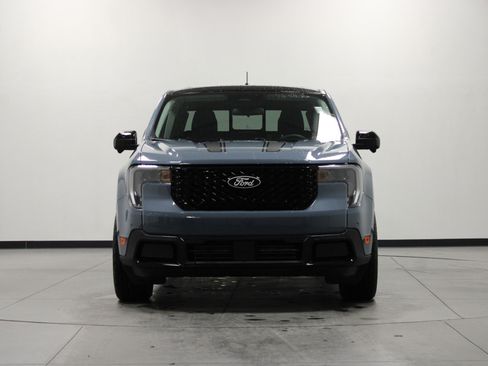 New 2025 Ford Maverick Lariat w/ Black Appearance Package image 9