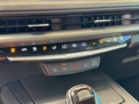 Used 2024 Cadillac XT4 Sport w/ Cold Weather Package FWD image 21