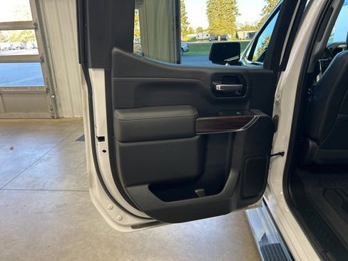Used 2019 GMC Sierra 1500 SLT image 29