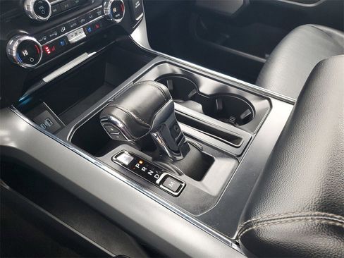 Used 2021 Ford F150 Lariat w/ Equipment Group 501A Mid image 20