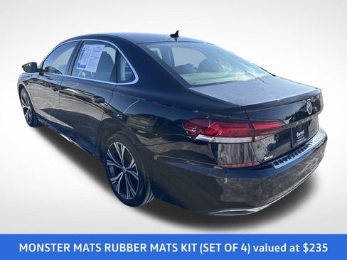 Certified 2021 Volkswagen Passat 2.0T SE image 3