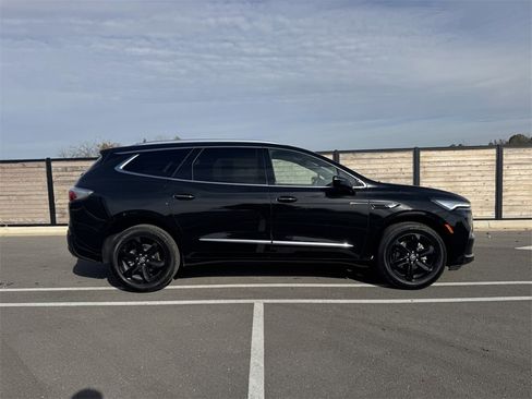 Used 2023 Buick Enclave Essence w/ Experience Buick Package image 7