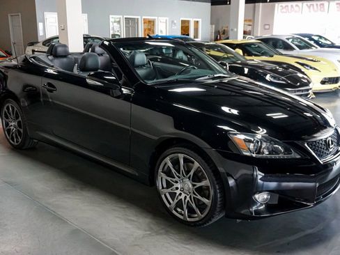 Used 2013 Lexus IS 350C w/ Luxury Pkg RWD image 6
