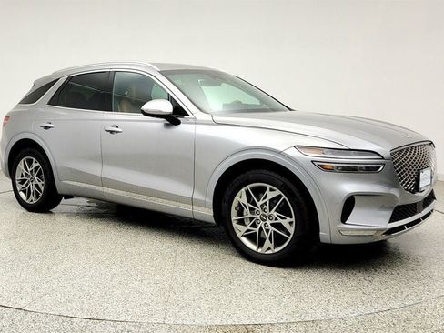Used 2025 Genesis GV70 2.5T w/ Advanced Package AWD/4WD image 3