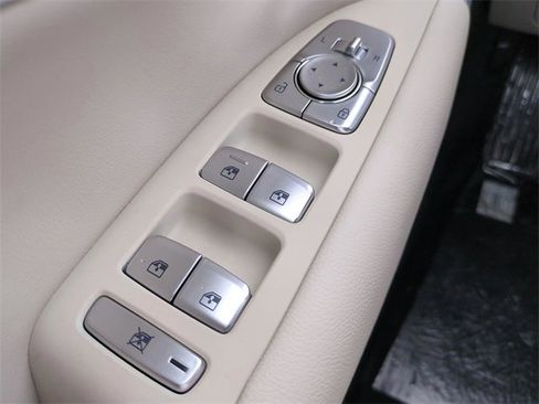 New 2026 Genesis G70 2.5T image 23