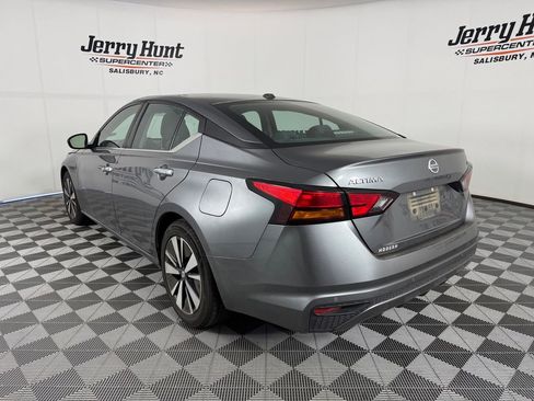 Used 2021 Nissan Altima 2.5 SV FWD image 9