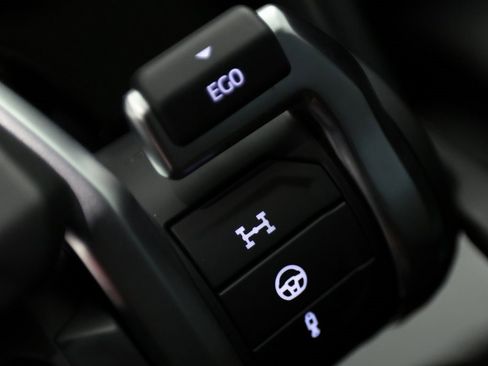 Used 2021 Lamborghini Urus image 28