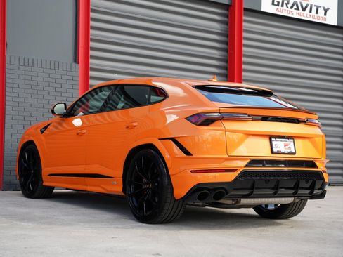 Used 2023 Lamborghini Urus S image 8