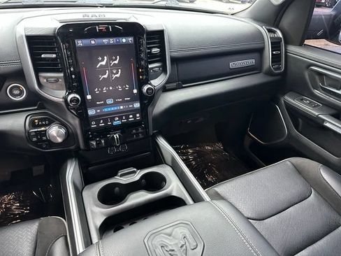 Used 2023 RAM 1500 Laramie AWD/4WD image 16